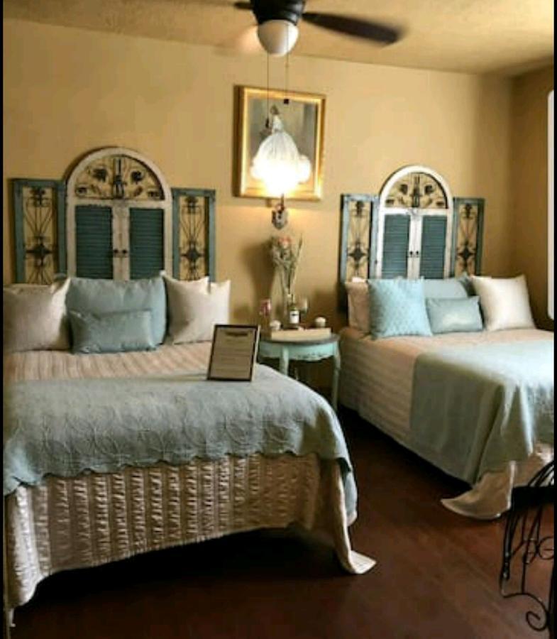 Отель Gibbs Street Manor New Waverly Экстерьер фото